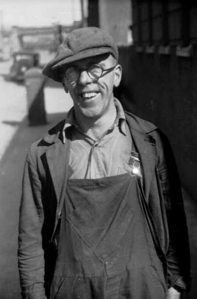 Allan Davie, a carpenter on the liner 'Queen Elizabeth' at John Brown's shipyard