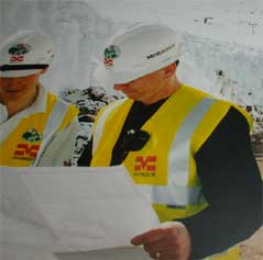 Consruction workers on the funicuar